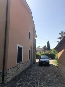Immaculate 4-Bed House in Cassino Villa Aurora - Image 4