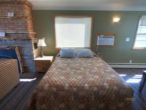 Twin Pines Resort - Image 5