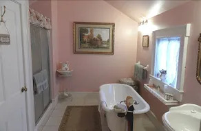 Princess Anne Book Lovers Inn - Image 2