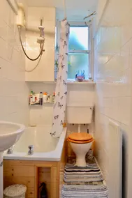 Two Bedroom Flat In Meadowbank - Image 4