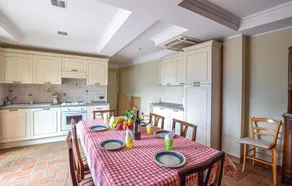 Stunning Home in Pilzone/iseo With 4 Bedrooms and Wifi - Image 4