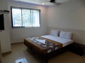 Port Hotel - Image 4