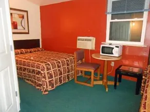 Starlite Motel - Image 5