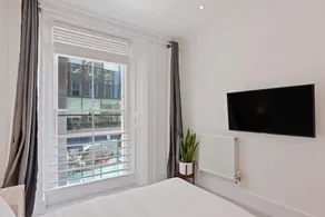 Stunning 1 Bed in the City, 4 Mins to Bank Station - Image 5