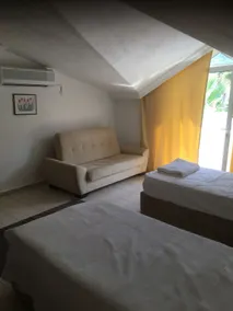 Frankies Penthouse Apartment - Image 2