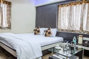 Hotel Silver Moon - Image 5