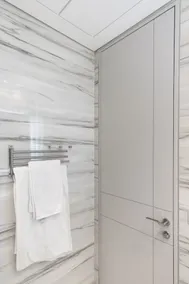 Luxury Sea View Apartment - Image 2