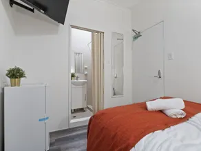 Discover Potts Point Budget Accommodation - Image 4