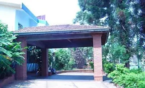 Alexander Hotel - Image 4