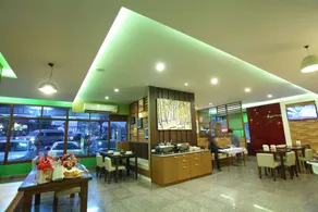 V Residence Hotel - Image 4