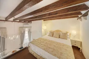 DELUXE SUITES MORE - Image 2