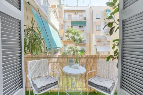 Head for Acropolis a Romantic Hideaway - Image 4