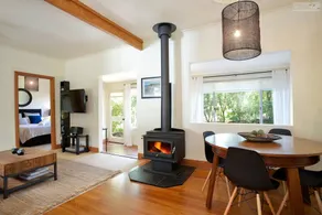 Stonewall Cottage and Studio - Image 5