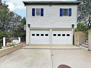 Iconic West End - 2 Br Home - Image 5