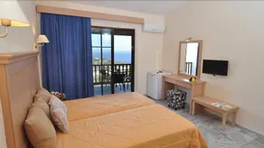 Aeria Hotel - Image 2