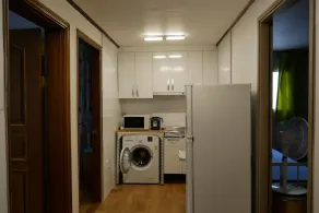 Backpackers INSIDE - Image 2