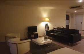 La Portuguesa Apartments - Image 2