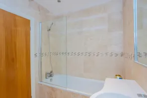 Bright 2 Bedroom Apartment in Islington - Image 4