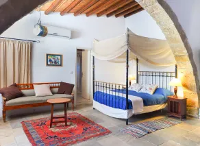 Zoe Traditional Holiday Apartments B&B - Image 3