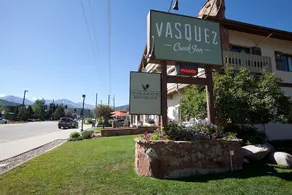 Vasquez Creek Inn - Image 3