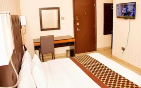 Lakeem Suites Agboyin Surulere - Image 2