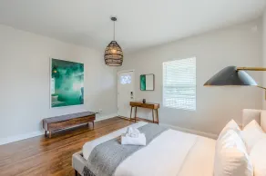 Blue Steel: Tiny Home in The Cedars - Image 2