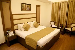 Hotel Paras by JK Rooms - Image 4