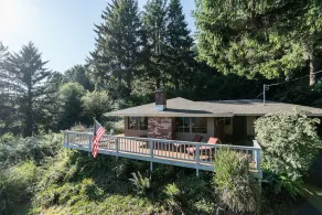Neah-kah-nie Treasure by Avantstay Secluded in Lush Greenery w/ Ocean Views & Hot Tub - Image 2