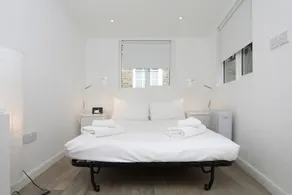 Cozy Studio Escape by Clapham Common - Image 2