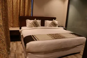 Shelke's Vintage Inn - Image 4