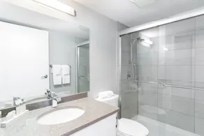 Fort Garry Place Furnished Suites - Image 2