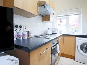 Russland Apartments - Image 3