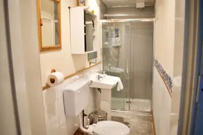 Traditional 3 Bedroom Apartment in Bruntsfield - Image 5