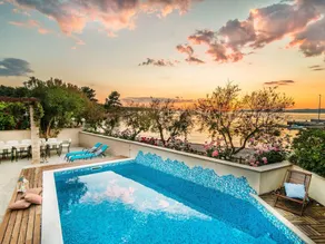 Magnificent Villa in Supetar With Swimming Pool - Image 3