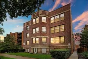 Simple and Roomy 1BR Apt in Evanston - Image 4