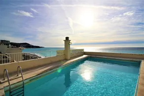 Nice Booking - Royal Luxembourg Piscine - Image 2