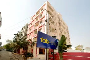 FabHotel Hallmark Inn - Image 3