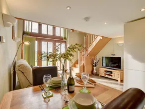 Charming Apartment in Bampton With Jacuzzi - Image 5