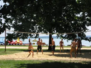 Happy Camp mobile homes in BalatonTourist Fured Camping & Bungalows - Image 2