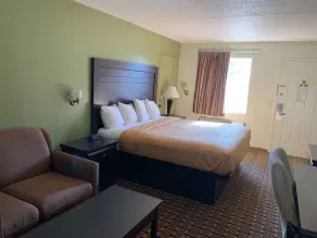 Budget Inn Toledo/Maumee - Image 2