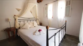 Lithea Villas and Studios by the Sea - Image 4