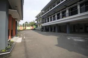 RedDoorz @ Megamendung - Image 3