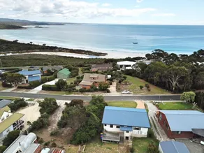 Lazy Wave Beach House - Image 3