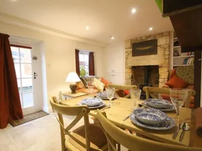 Mad Molly's Cottage - Image 2