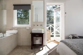 Lake Daylesford Apartments 4 - Image 2