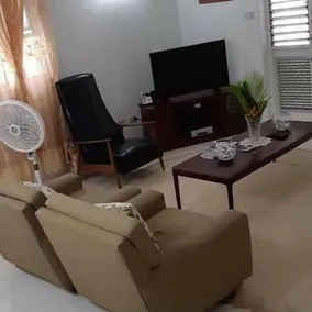 Charming 2-bed Apartment in Holetown.sunset Crest - Image 2