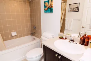 Sarkar Suites-Downtown Apartments - Image 4