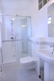 Hillside Premium Apartments - Image 5