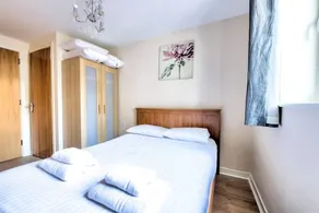 Cosy Apartment with Balcony, Close to City Centre - Image 3