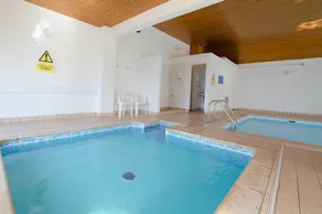 Clifton Court Apt 15 with Indoor Heated Pool - Image 3